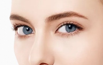 海口切眉后为何眼睛不自然？